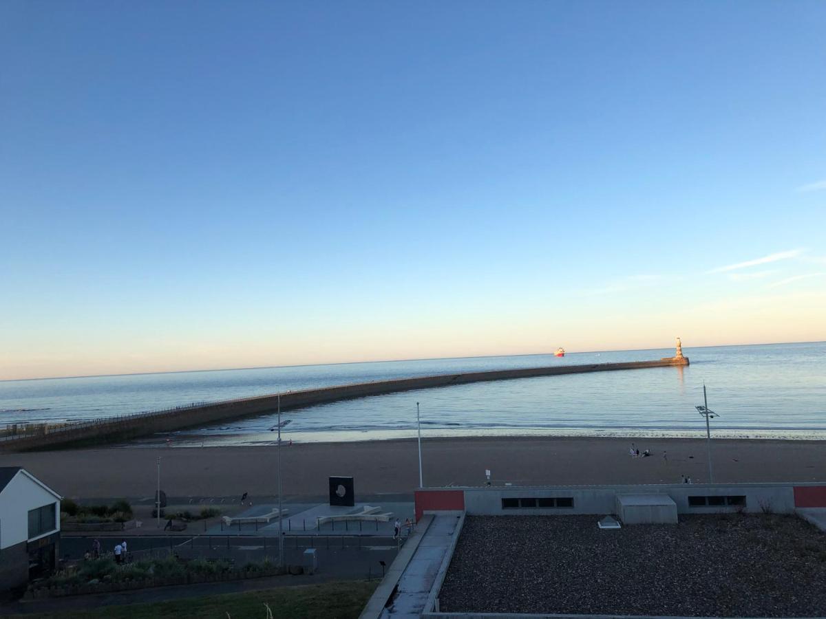 Roker Cottage, Luxury Seaside Apartment, Private Parking, Sky Tv Sunderland  Esterno foto